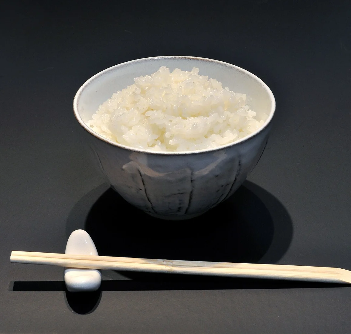 An illustrative serving of cooked white rice.